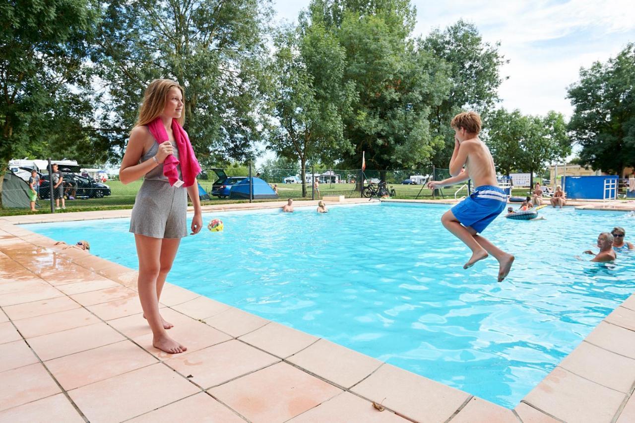 Camping Aux Rives Du Soleil Pont-de-Vaux Exterior foto