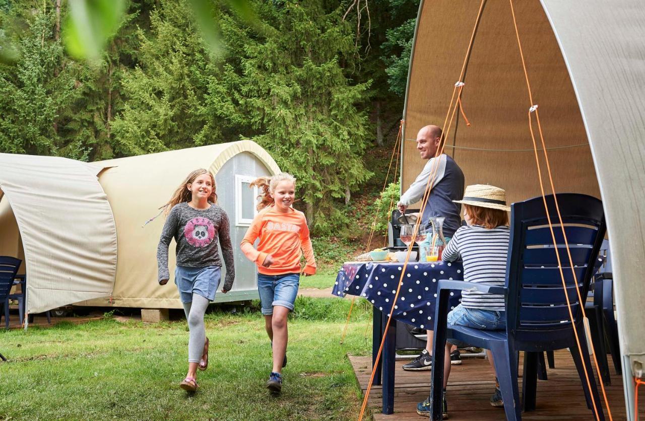 Camping Aux Rives Du Soleil Pont-de-Vaux Exterior foto