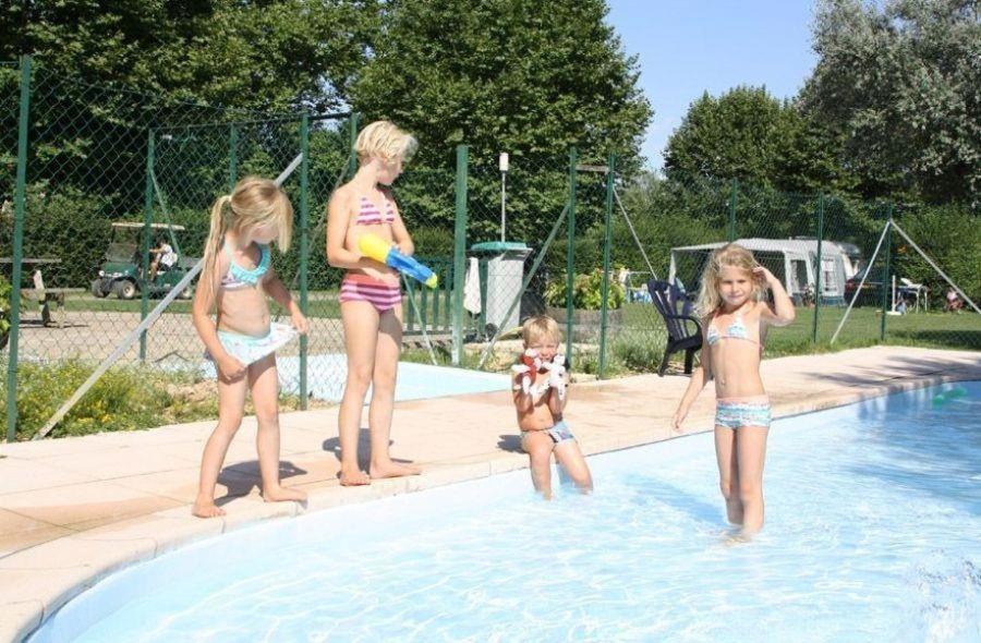 Camping Aux Rives Du Soleil Pont-de-Vaux Exterior foto